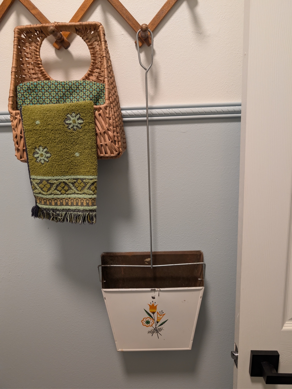 Large Vintage MCM Dustpan